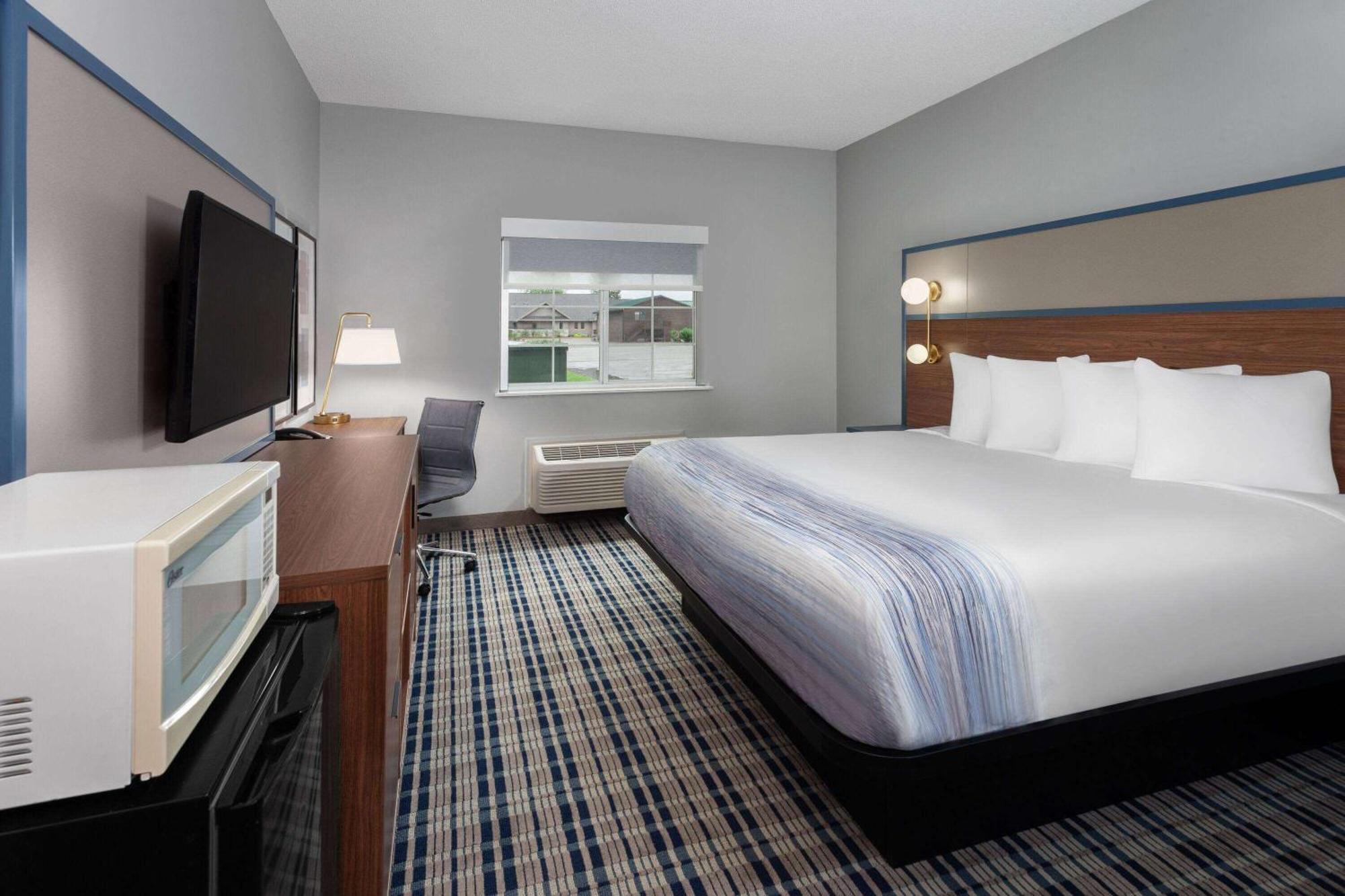Americinn By Wyndham Eagle River Downtown Buitenkant foto